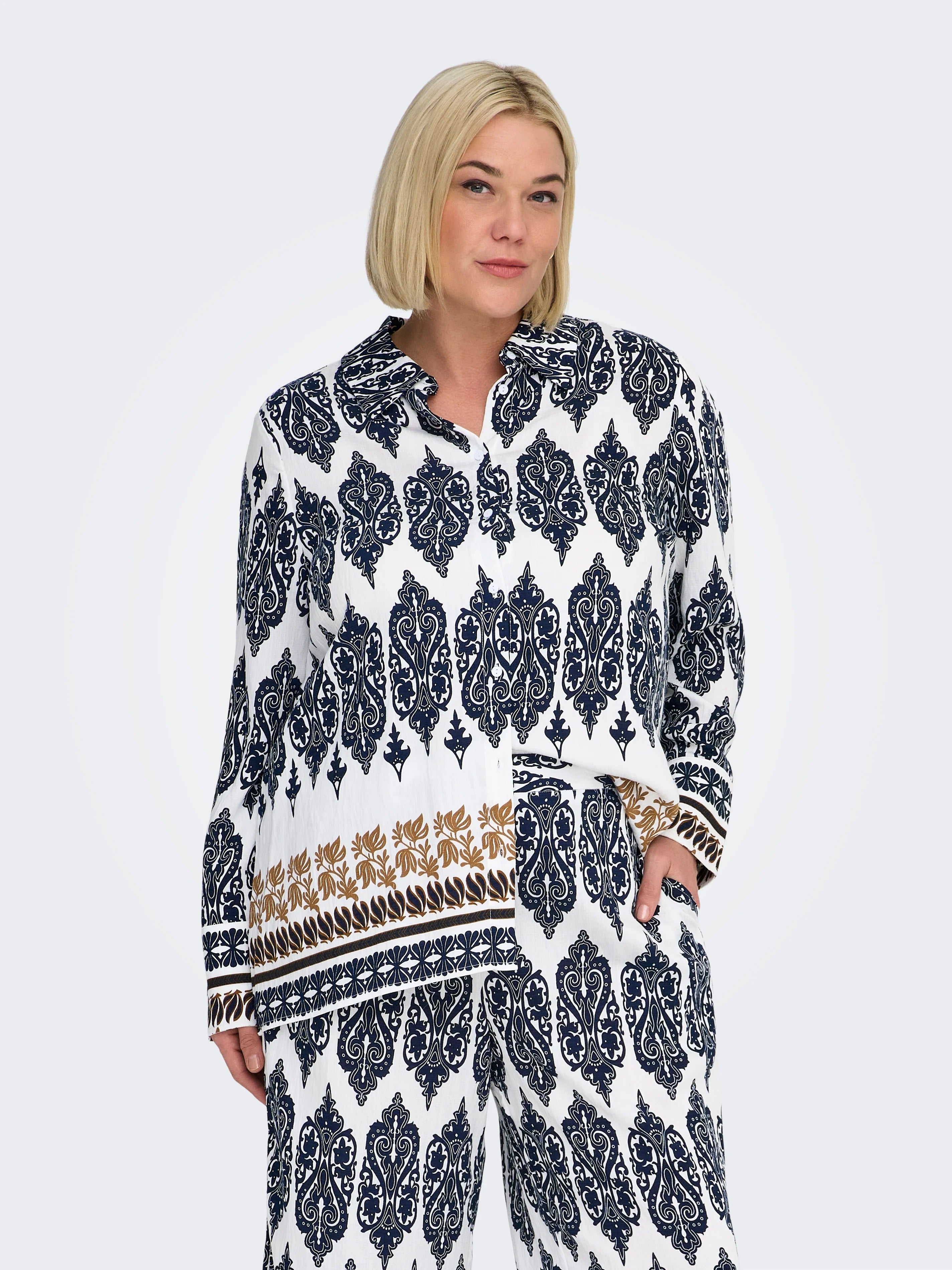 CARHAVANA L/S SHIRT AOP - Cloud Dancer ETHNIC