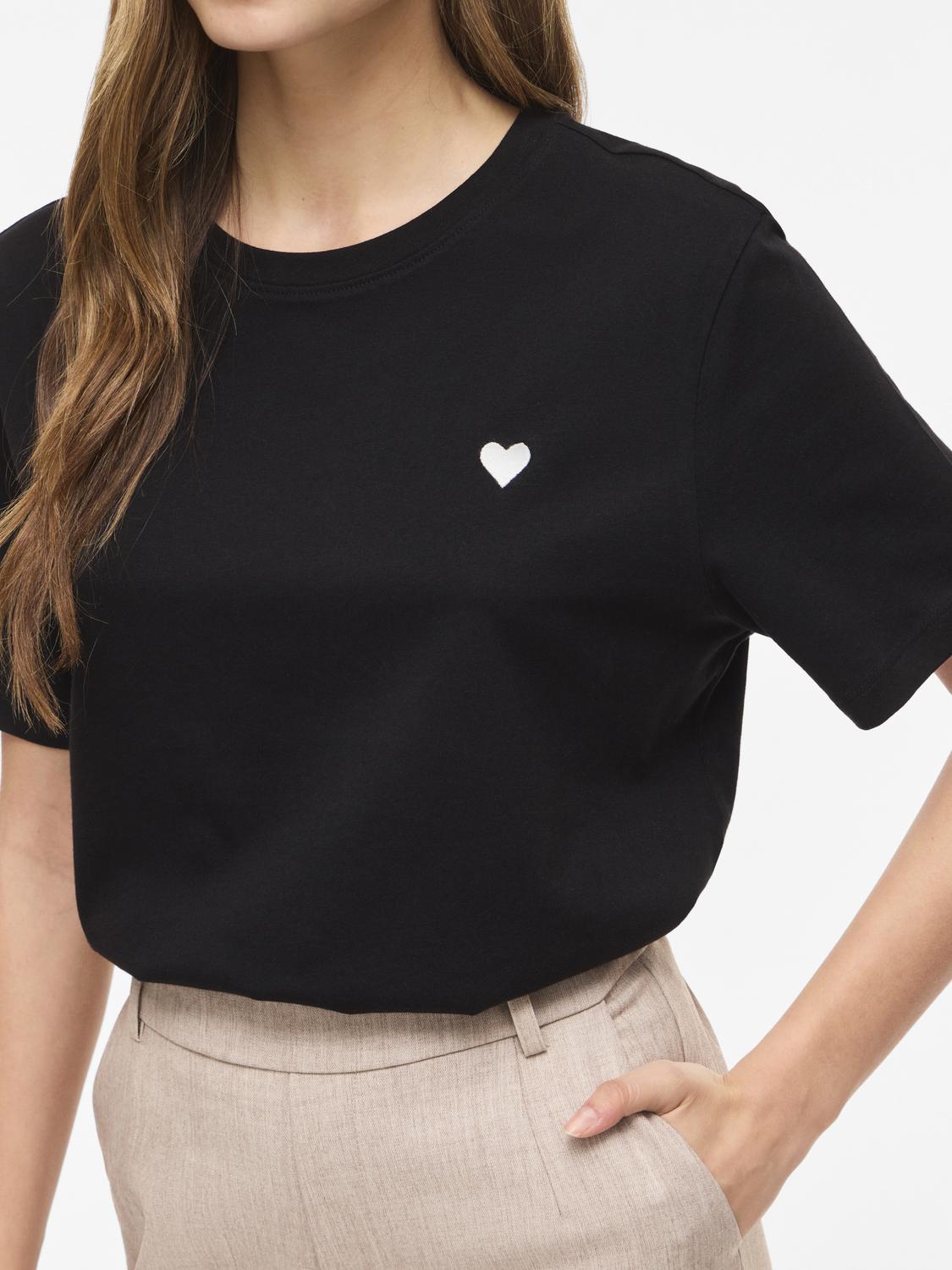 Vila - Vivora - T-shirt - Black - Vivora S/S Heart Emb T-Shirt