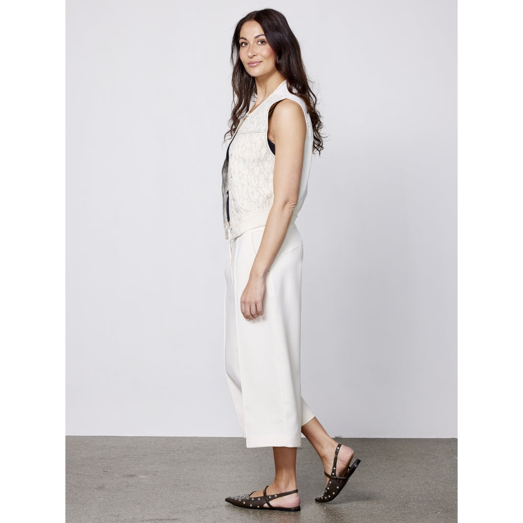 NÜ Alina Shorts | 110 Creme