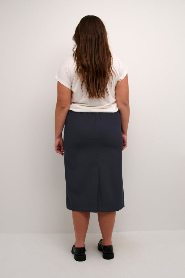Kaffe Curve mørkeblå lang nederdel KCsakira Long Skirt Midnight Marine slids bagpå