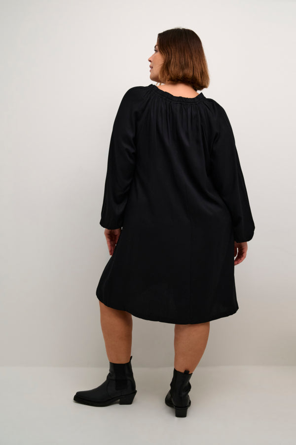 Kaffe Curve Black Deep KCjane Dress kort sort kjole
