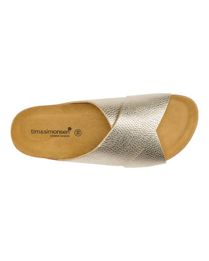 billede oppefra af sandal med krydsende remme i metallic læder. Tim & Simonsen Annet Nature Platino
