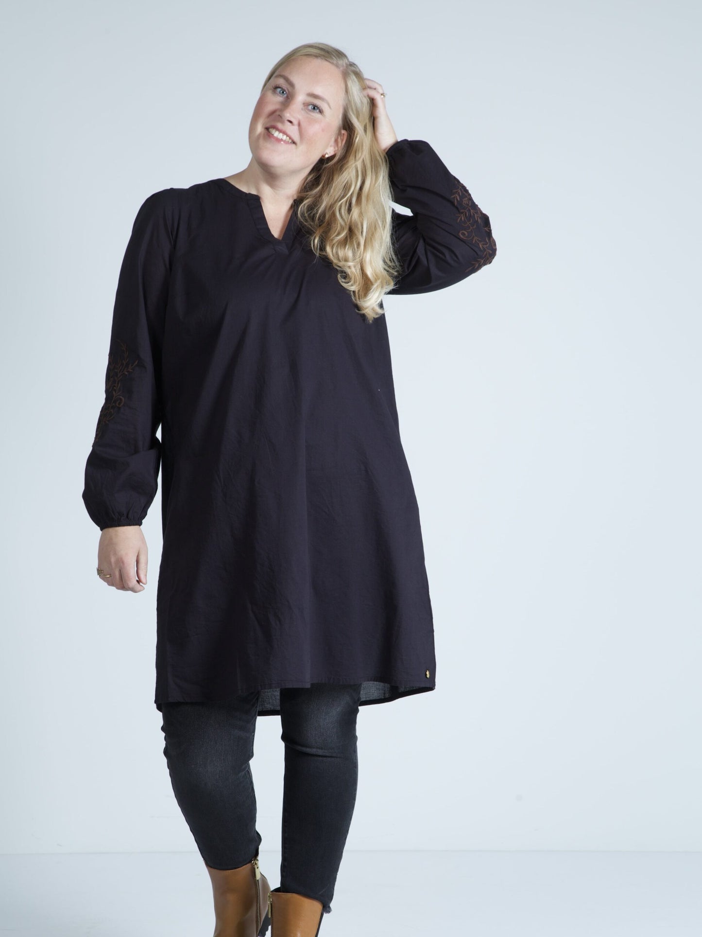 ZOEY Black Dress | TALIA DRESS