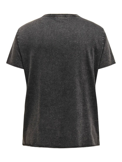 ryggen af grå t-shirt fra ONLY Carmakoma CARLUCY Top Black Texana wild