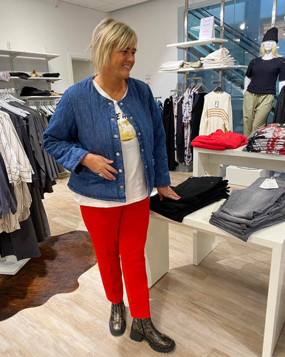 janni med quiltet denimjakke ONLY Carmakoma CARROSA L/S QUILT JACKET DENIM