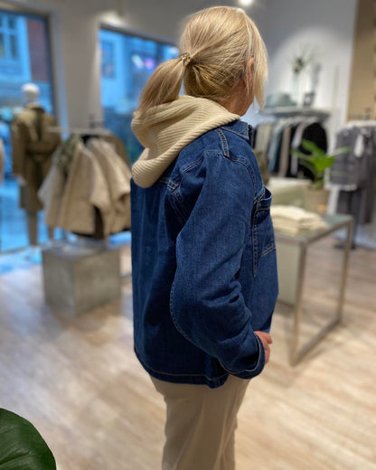 lene fra siden med denimjakke Freequent FQRINNA-JACKET denim
