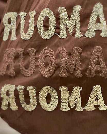 skrift på MIND by lene oversize brun skjorte