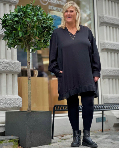 Janni med sort tunika Wasabi WA-SAFIA 3 Tunika Black