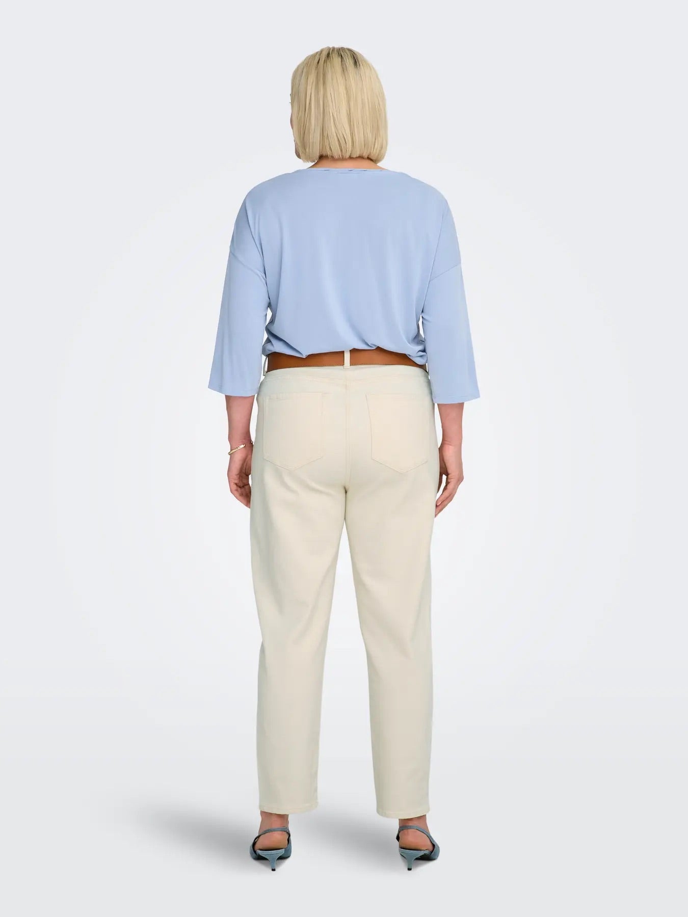 hvide jeans ONLY Carmakoma CAREMILY STRAIGT ANK DNM Ecru