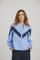 Hanna Bluse – 535 Kolonieblau