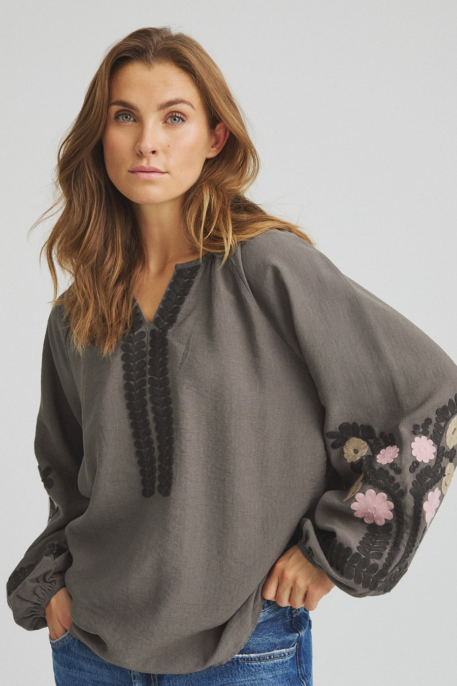 LUXZUZ // ONE TWO - Adel Blouse - 788 Chocolate Chip
