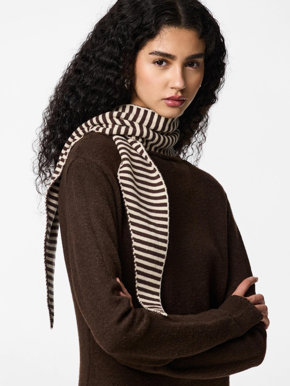 Pieces - Pckomma - Scarf - Hot Fudge