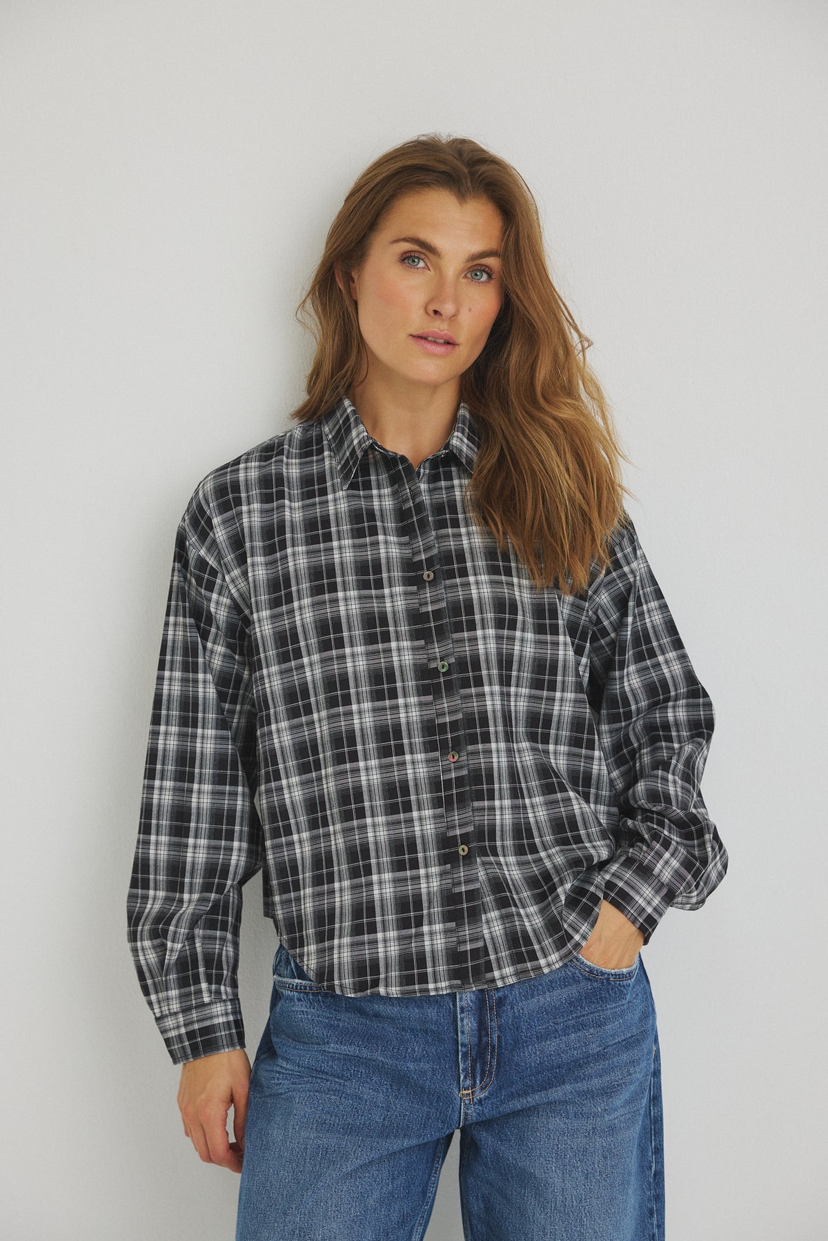 Luxzuz One Two - Zerafine Shirt Black