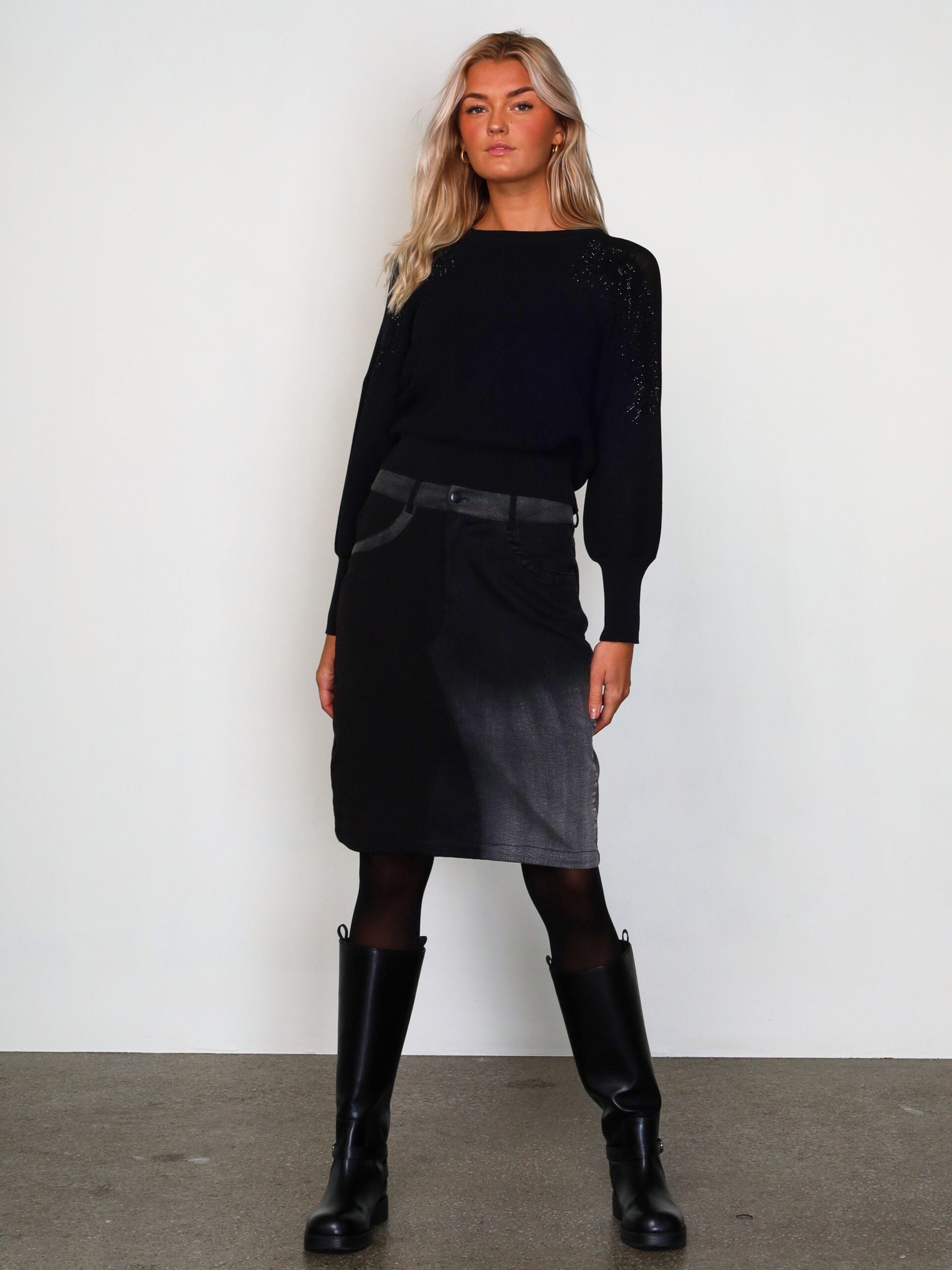 NÜ Venia Skirt | 000 Black mix
