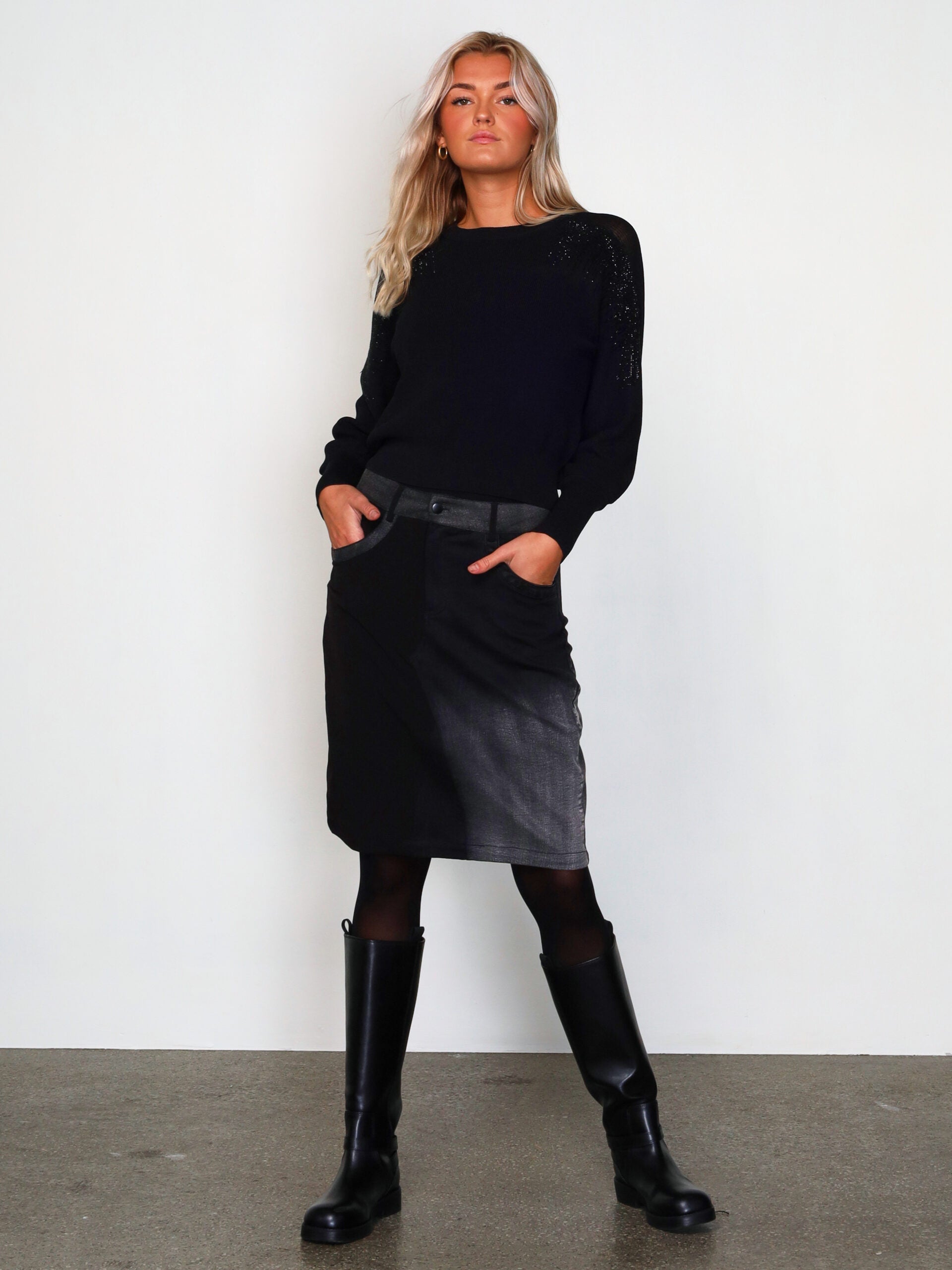 NÜ Venia Skirt | 000 Black mix