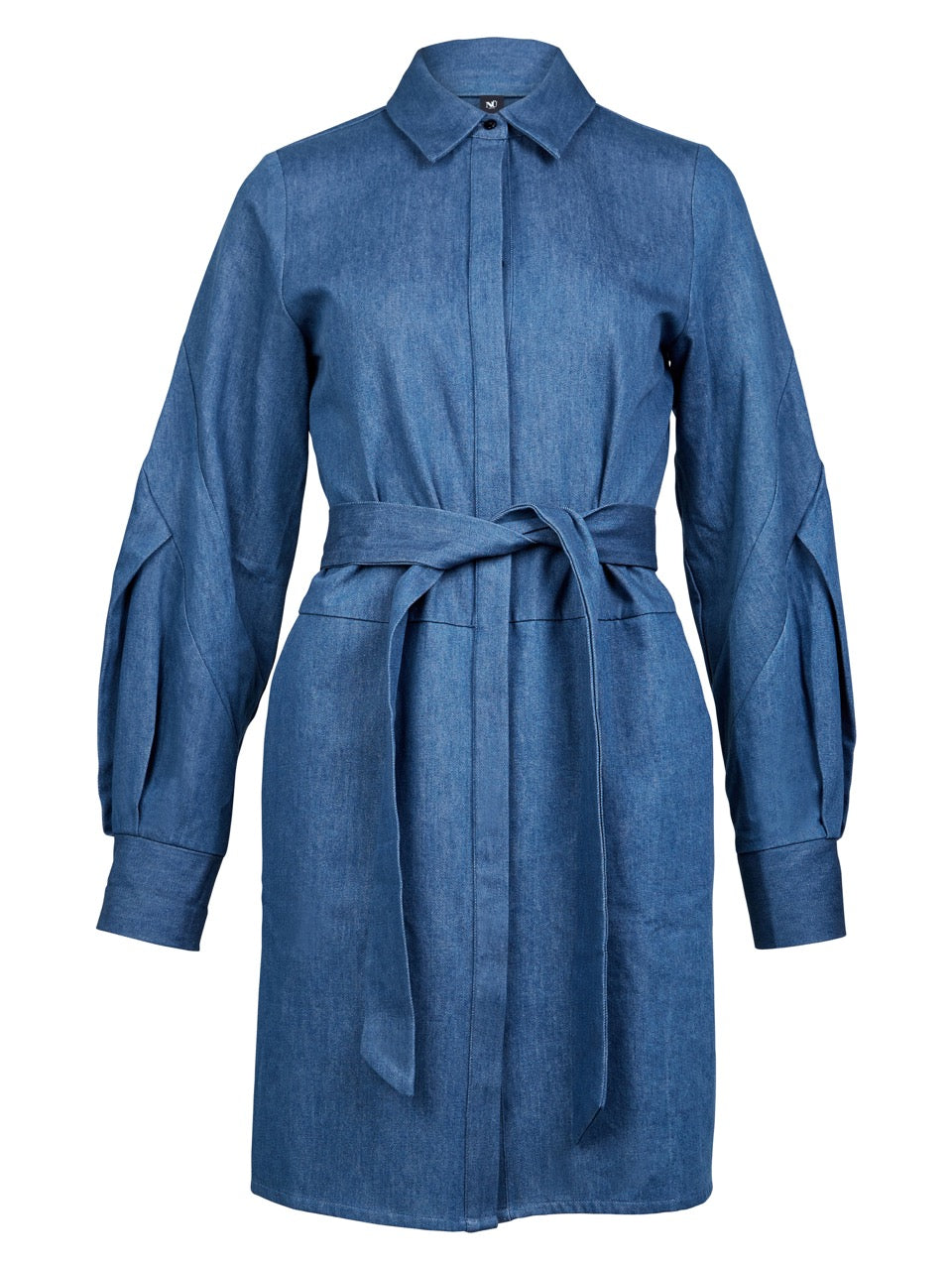 blå denim kjole med lange ærmer, bælte og skjult knappelukning foran. NÜ Yenny Dress Denim blue 8323-23