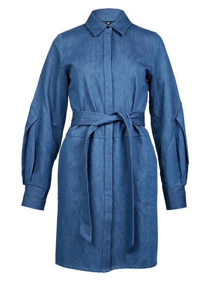 blå denim kjole med lange ærmer, bælte og skjult knappelukning foran. NÜ Yenny Dress Denim blue 8323-23