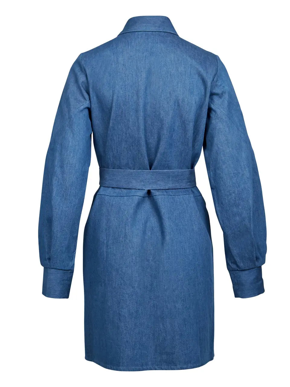 bagpå blå denim kjole med lange ærmer, bælte og skjult knappelukning foran. NÜ Yenny Dress Denim blue 8323-23