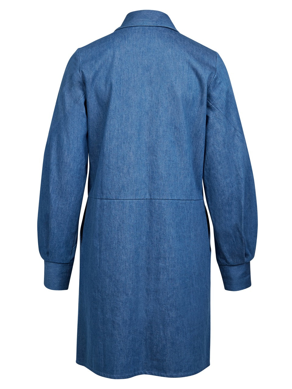 bagpå bagpå blå denim kjole med lange ærmer og skjult knappelukning foran. NÜ Yenny Dress Denim blue 8323-23