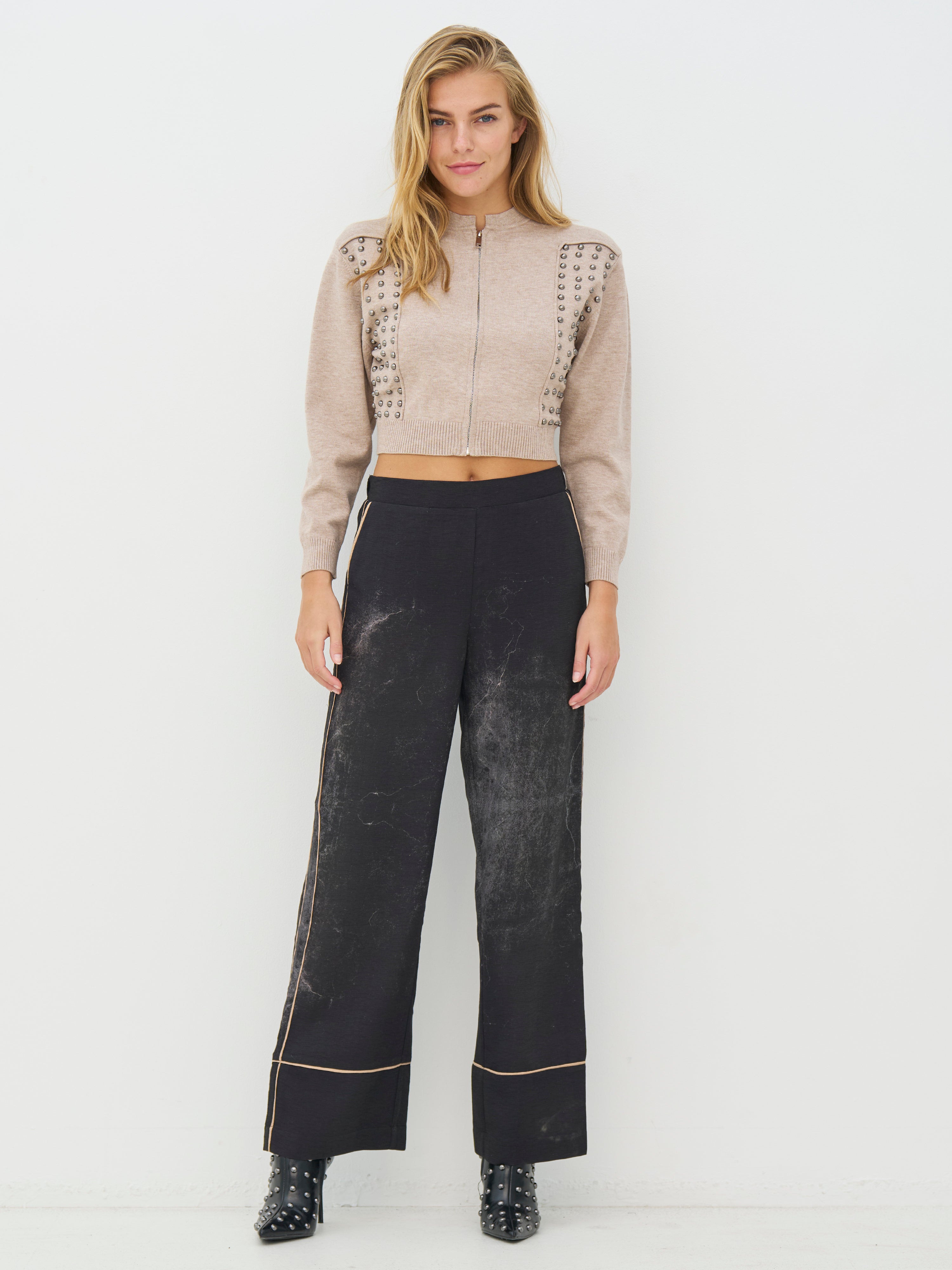 Charlie Cardigan knit