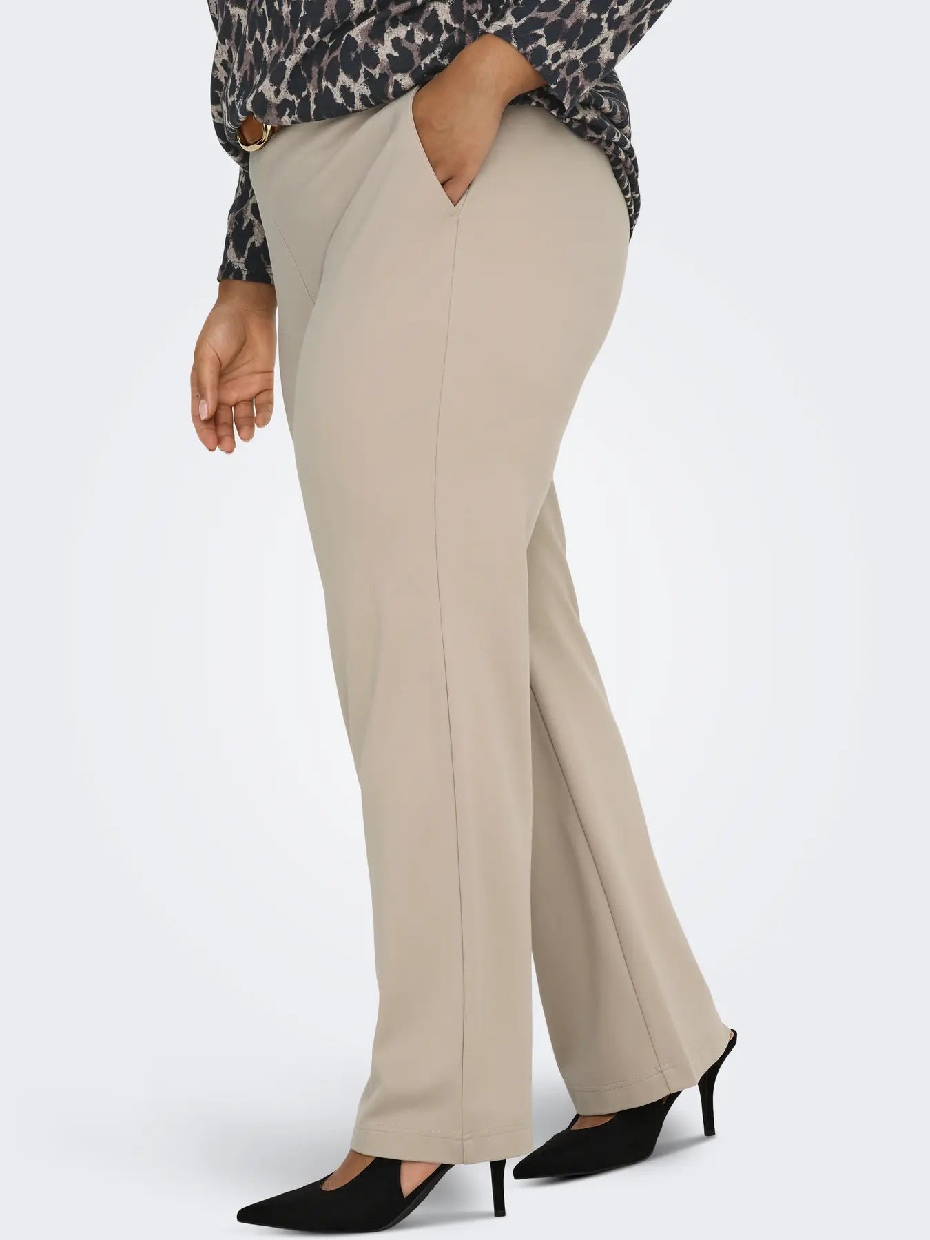 beige bukser ONLY Carmakoma CARGOLDTRASH Straight Pant Pure Cashmere