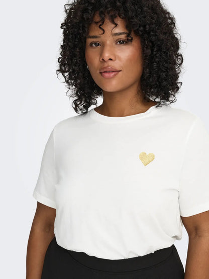 kortærmet hvid t-shirt med hjerte ONLY Carmakoma CARKITA S/S LOGO TOP Cloud Dancer Gold Glitter Heart