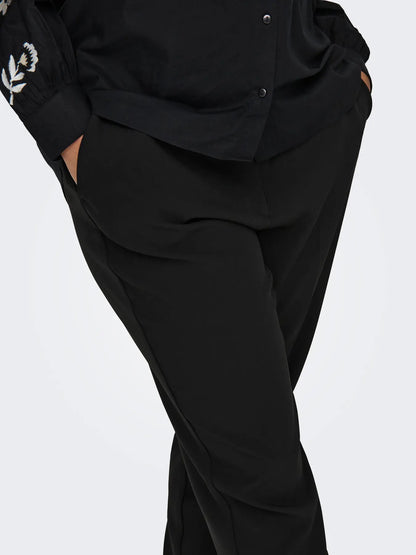 sorte bukser ONLY Carmakoma CARVERONICA-ELLY PANT Black