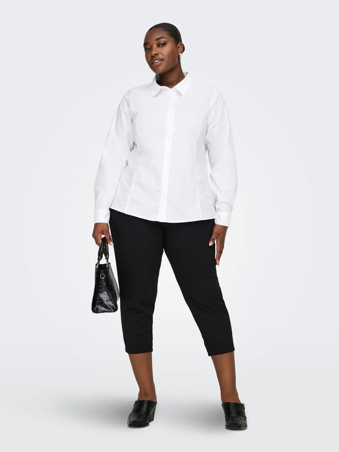 ONLY CARSANIA BUTTON CAPRI - Black