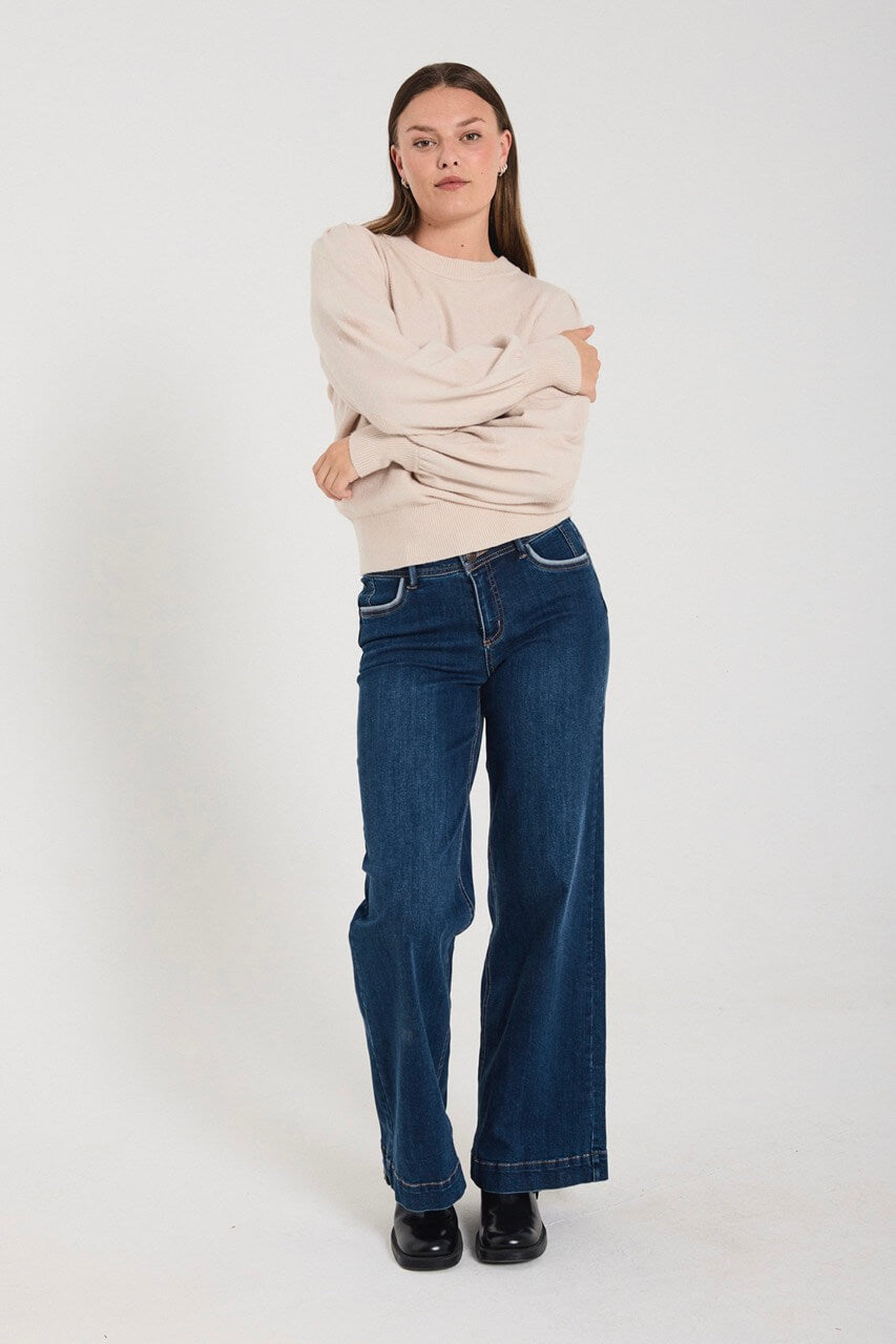 model med mørkeblå jeans Freequent FQLOPEZ-JEANS Dark Blue Denim