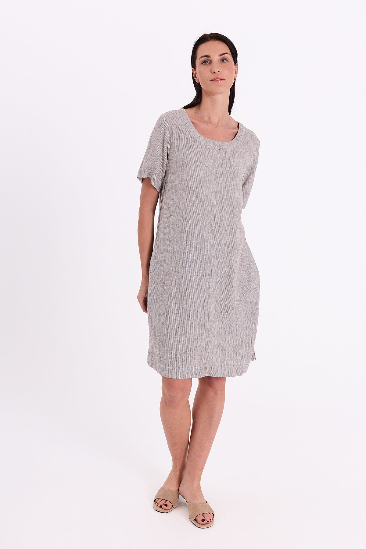 FQLAVA-DRESS - COFFEE BEAN W. STAR OFF-WHITE