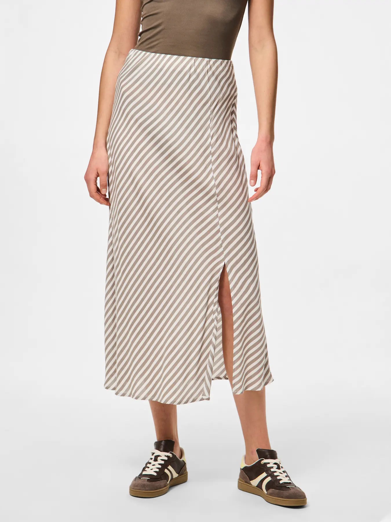 PIECES PCNYA Long Skirt | Moon Rock Cloud Dancer