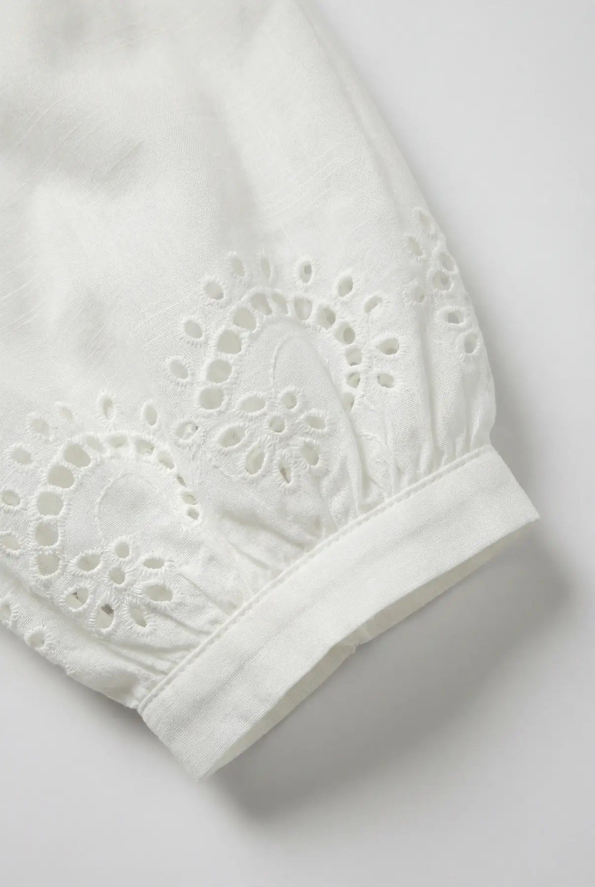 VILA broderet bluse med 3/4 ærmer – creme