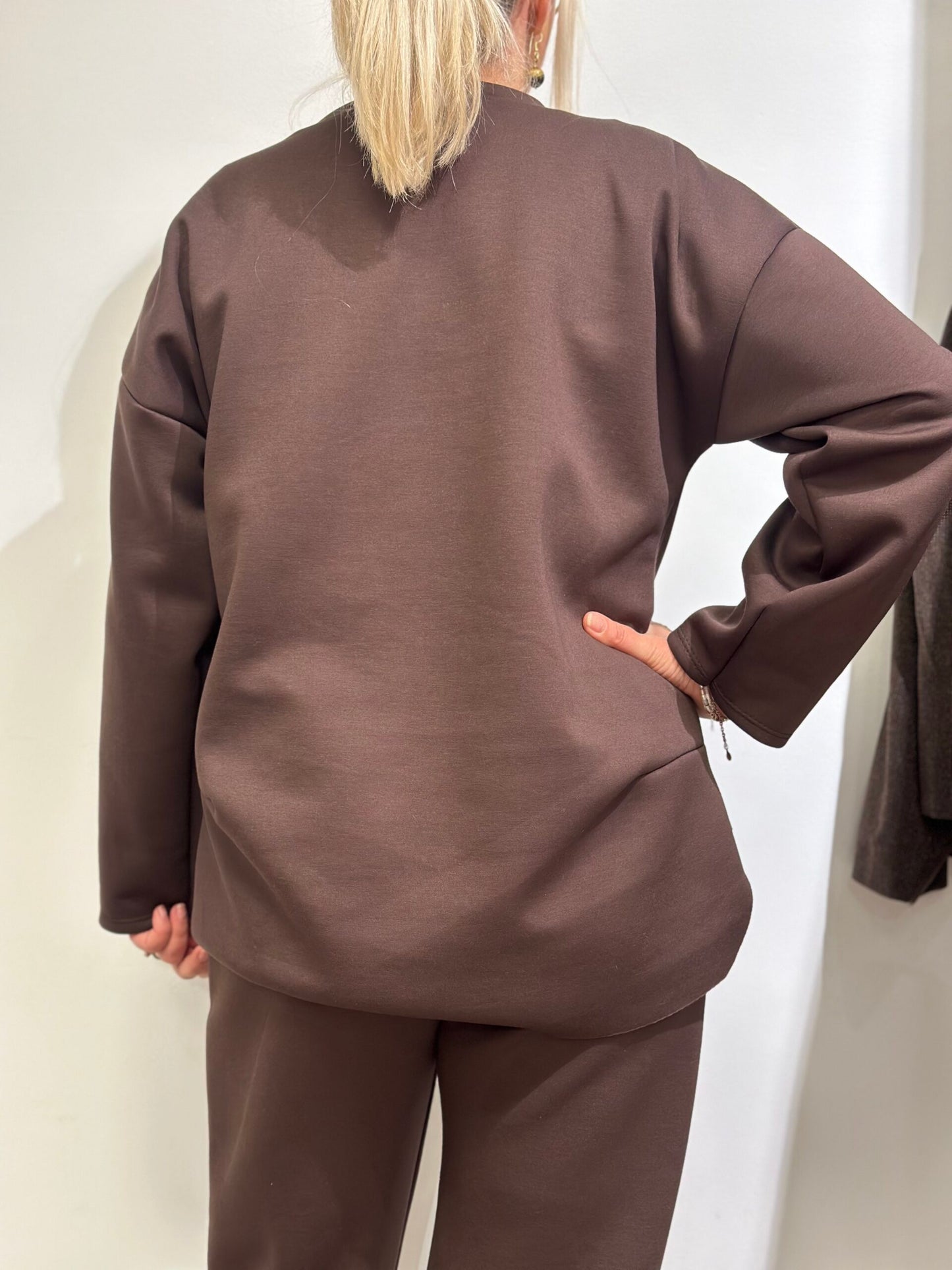 MIND by lene bluse længere bagpå | brun