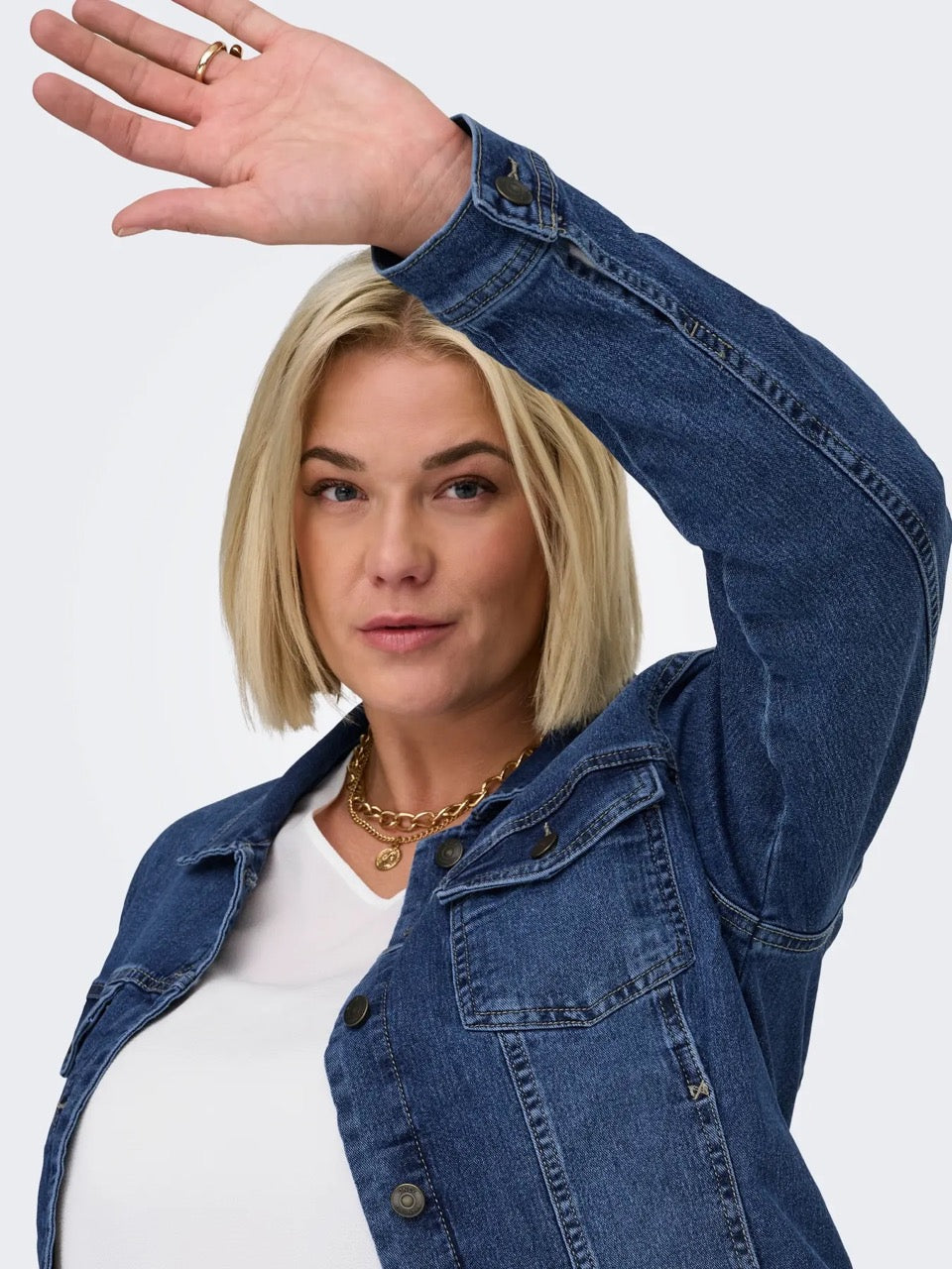 kort blå denimjakke ONLY Carmakoma CARWESPA DENIM JACKET Medium Blue Denim