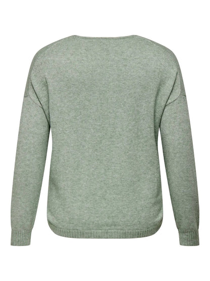 ryggen af grøn strik med v-hals ONLY Carmakoma CARMARGARETA Pullover Basil