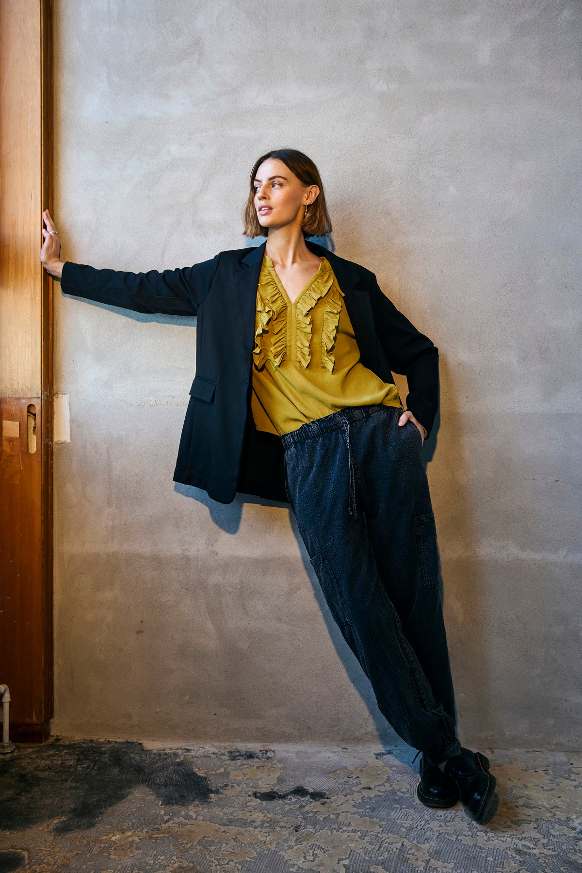 bukser med denim look og elastik i taljen og buksekant. Freequent FQDELY-PANTS Black