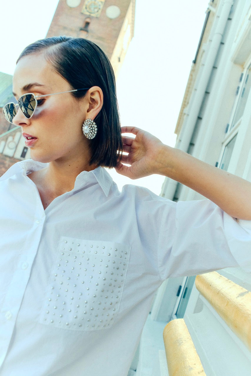 hvid skjorte med brystlomme med knitter. Freequent FQKAMILLE-SHIRT Bright white