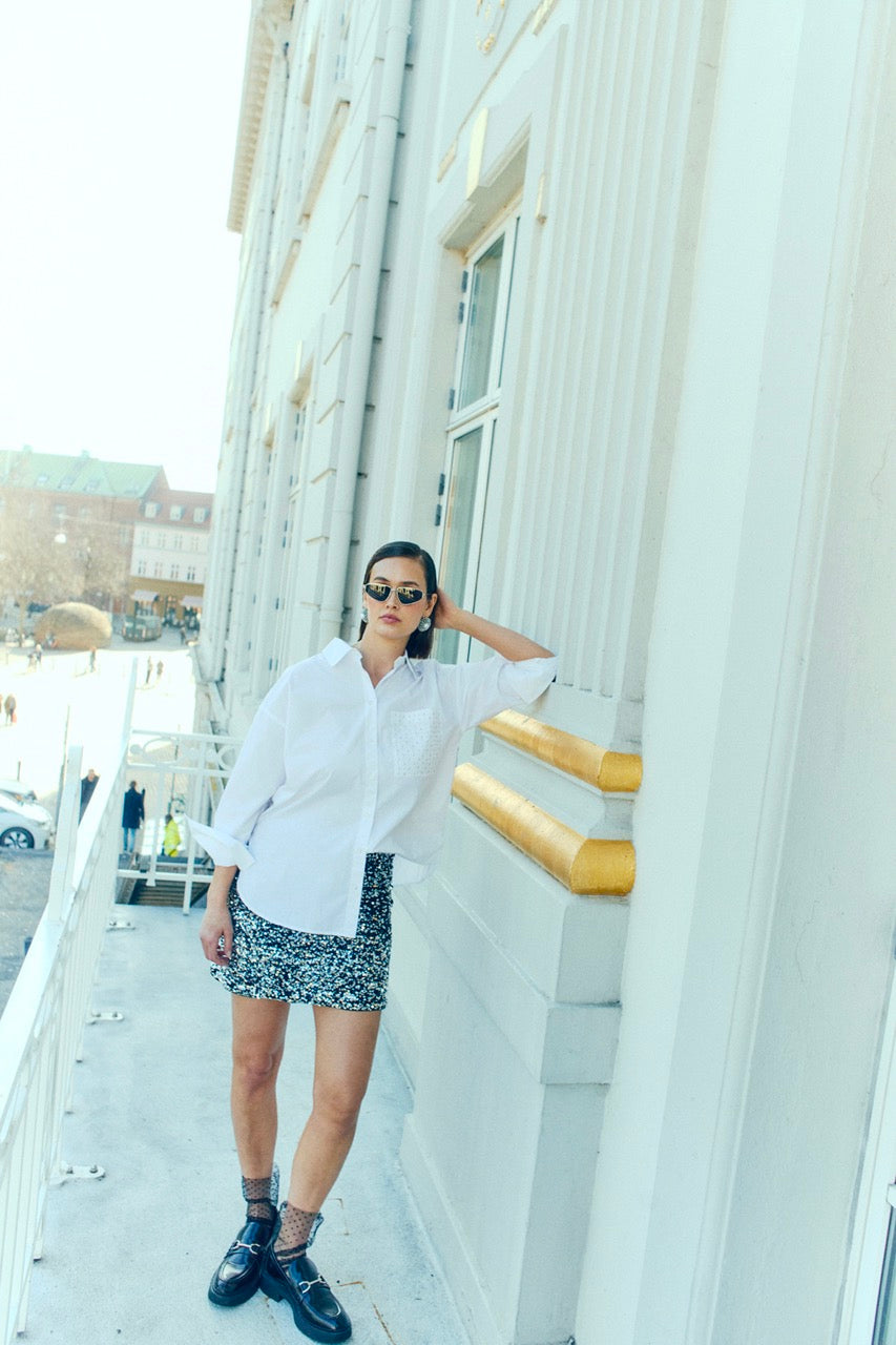 hvid skjorte med brystlomme med knitter. Freequent FQKAMILLE-SHIRT Bright white