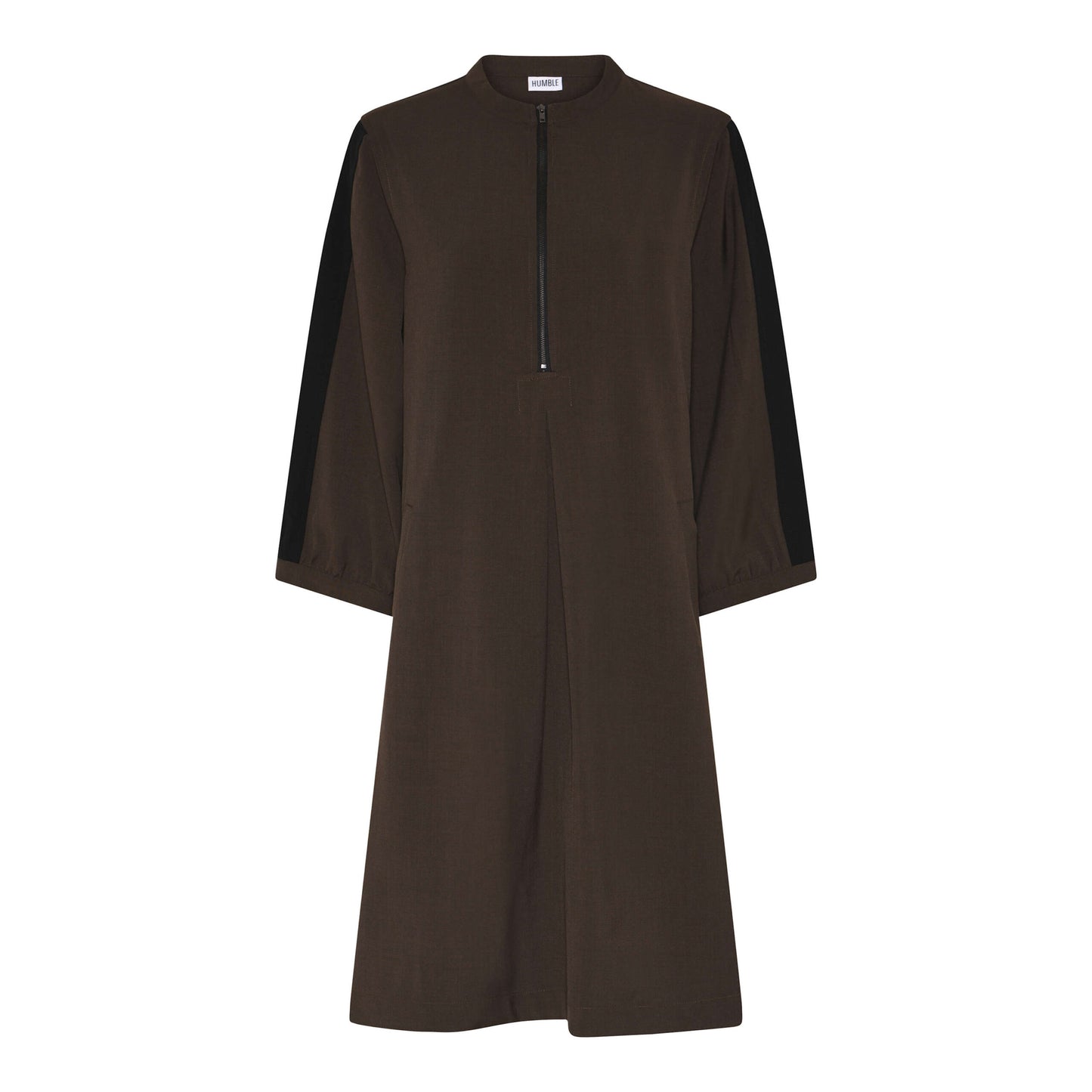 brun kjole med sorte detaljer. Humble MendyHbs dress Brown combi