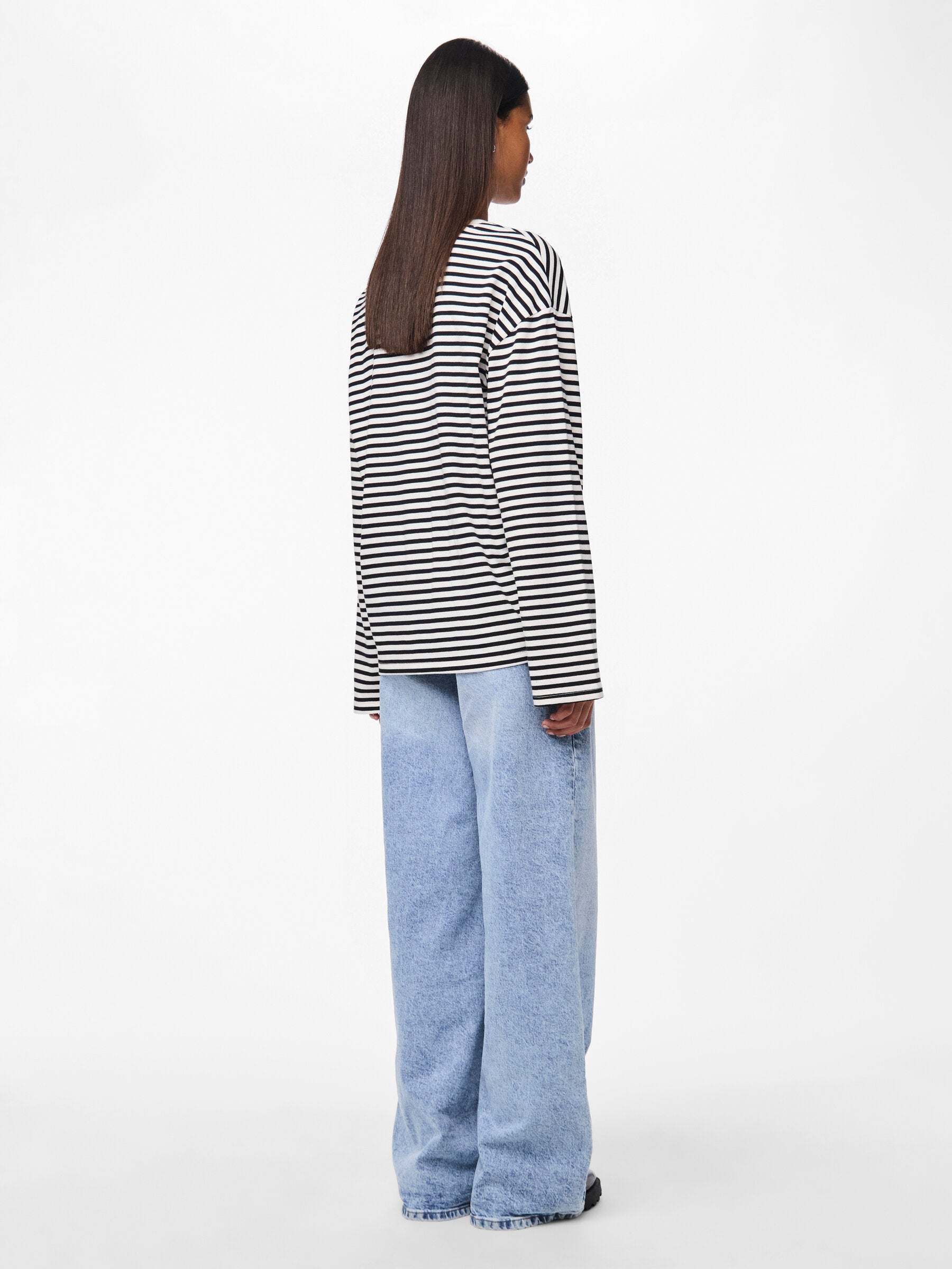 PIECES Cloud Dancer BLACK T-Shirt PCSADIE LS TOP NOOS