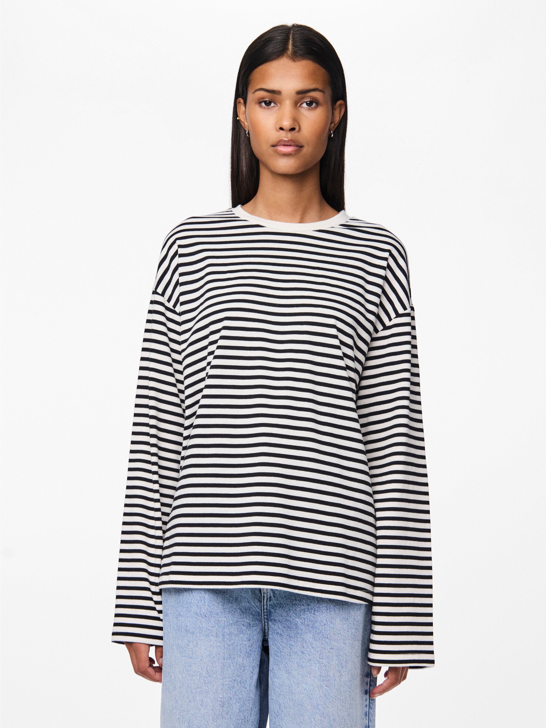 PIECES Cloud Dancer BLACK T-Shirt PCSADIE LS TOP NOOS