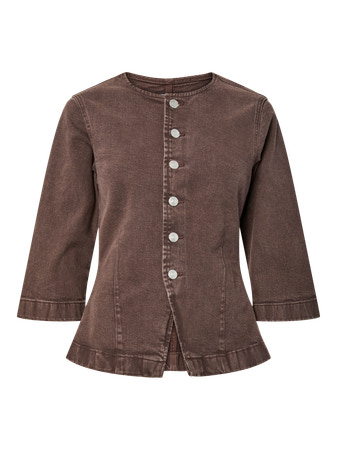 brun denimskjorte med 3/4 ærmer og knapper. PIECES PCSELMA 3/4 DENIM TOP Hot Fudge