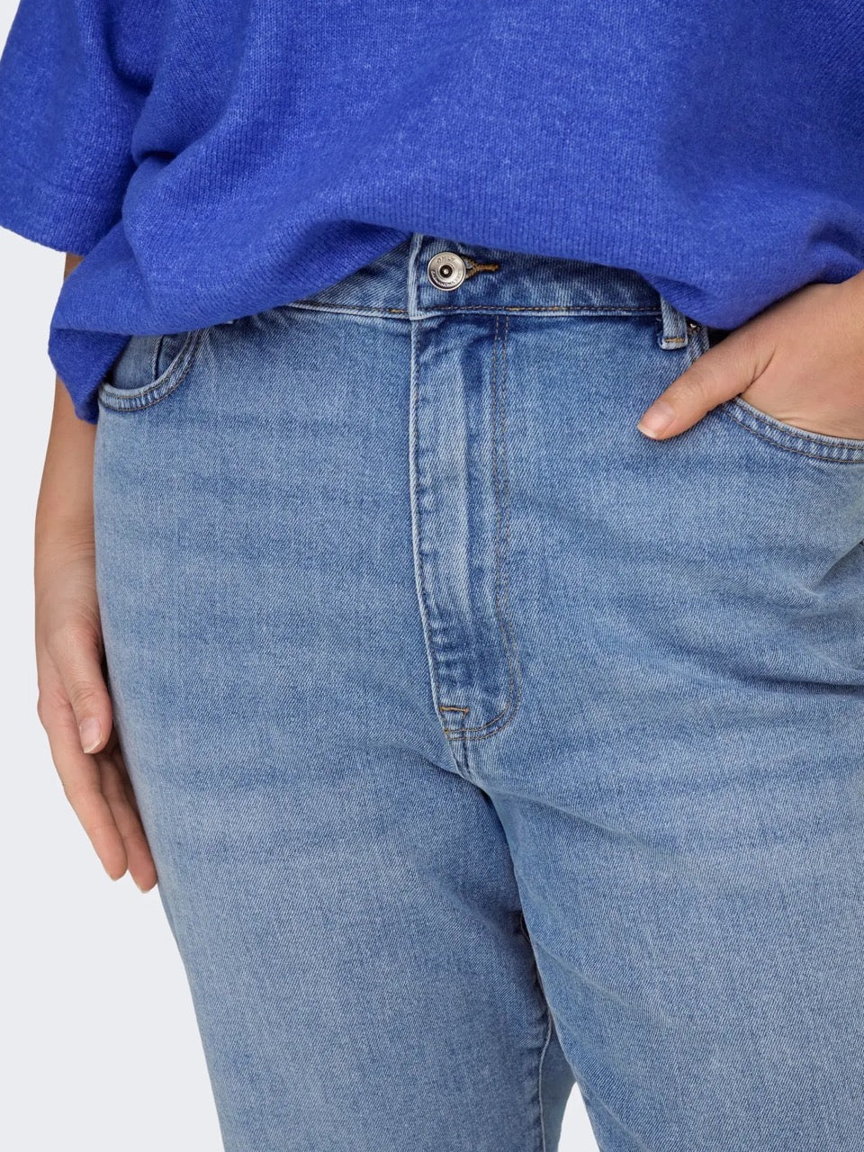 straight fit lyseblå jeans ONLY Carmakoma CAREMILYSTRETCH jeans Light Blue Denim