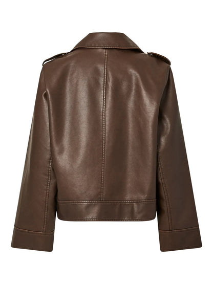 ryggen af brun læderjakke PIECES PCJOSIE Coated Biker Jacket Hot Fudge Washed