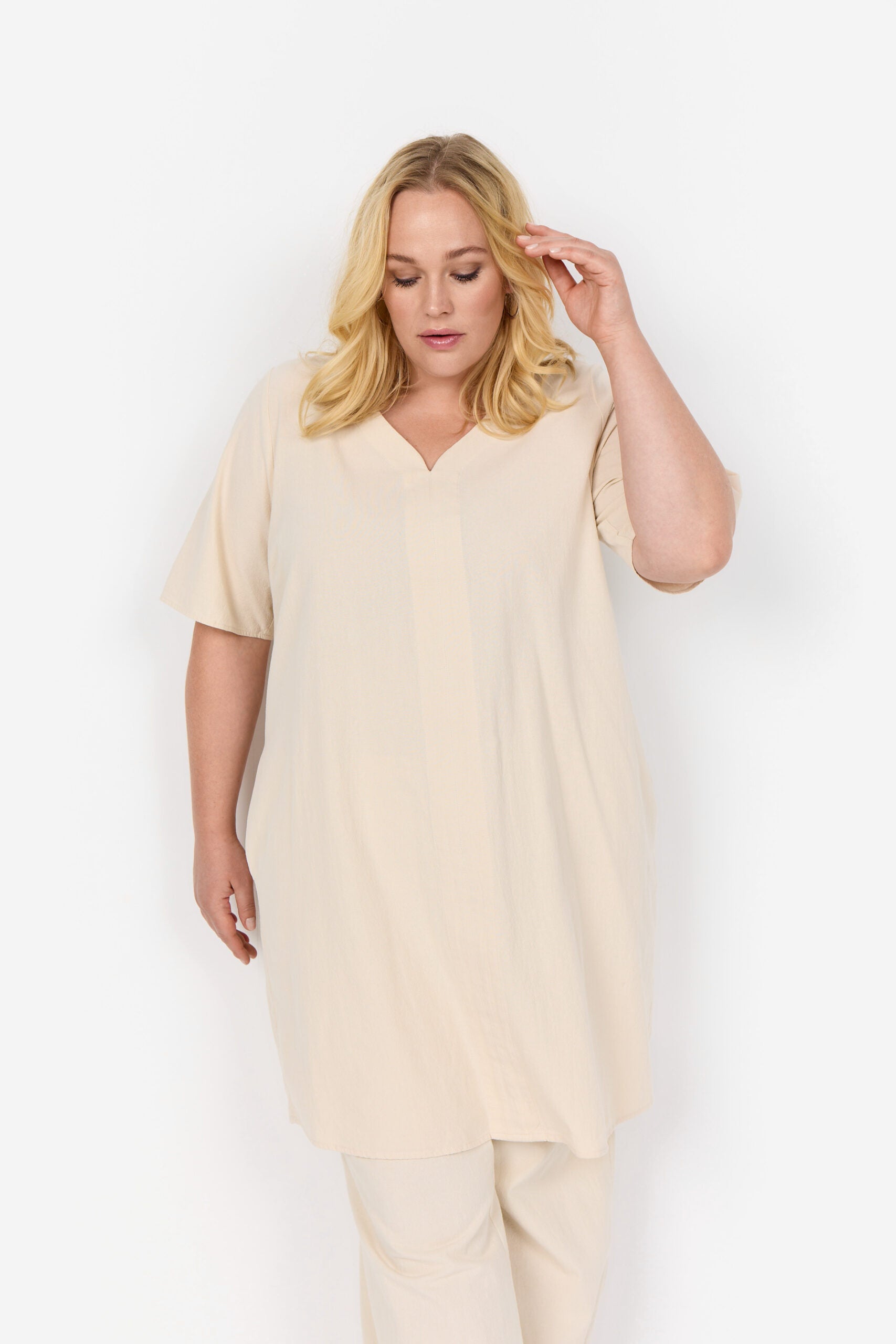 sandfarvet tunika med lommer Wasabi WA-ERICA 7 Sand