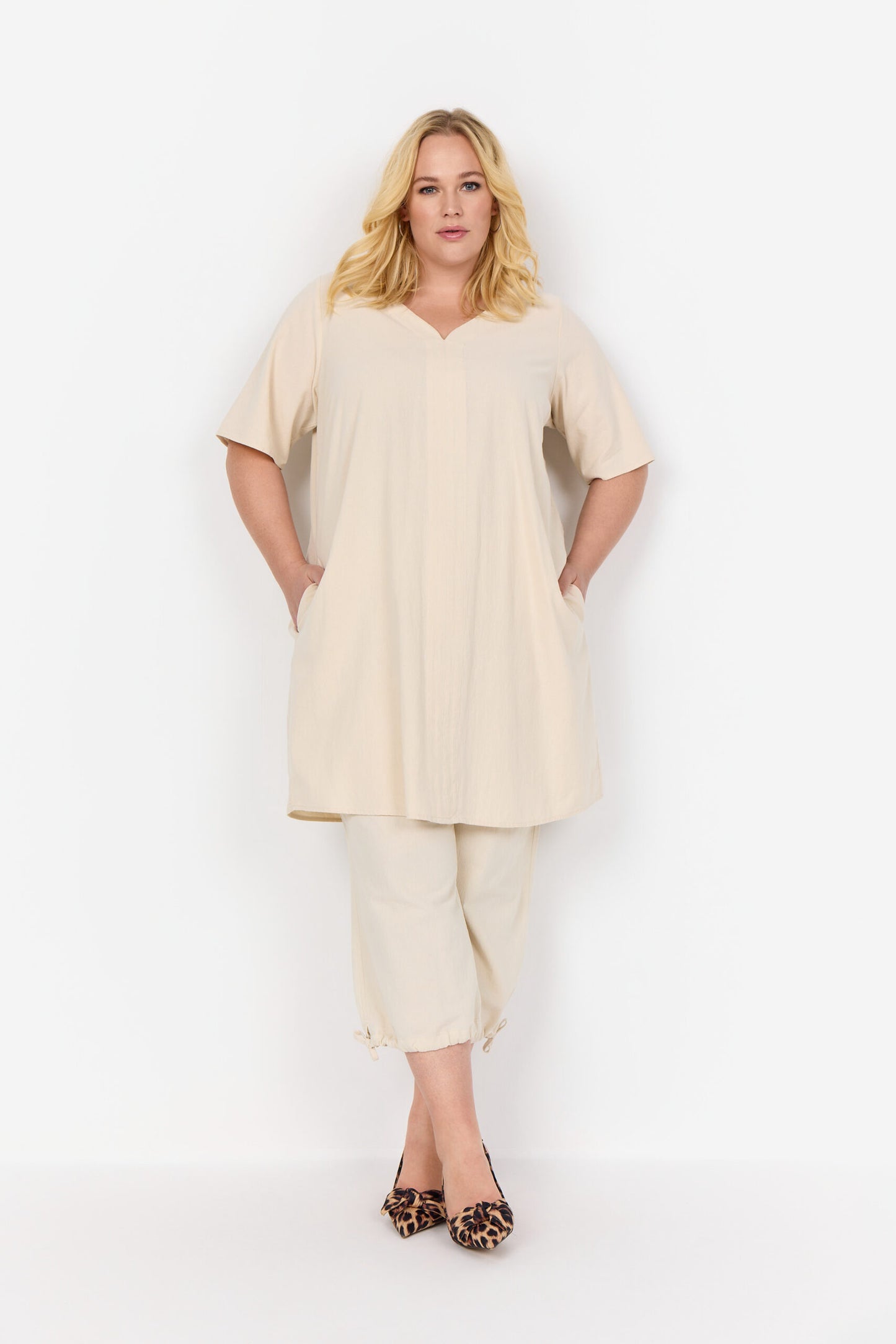 sandfarvet tunika med lommer Wasabi WA-ERICA 7 Sand