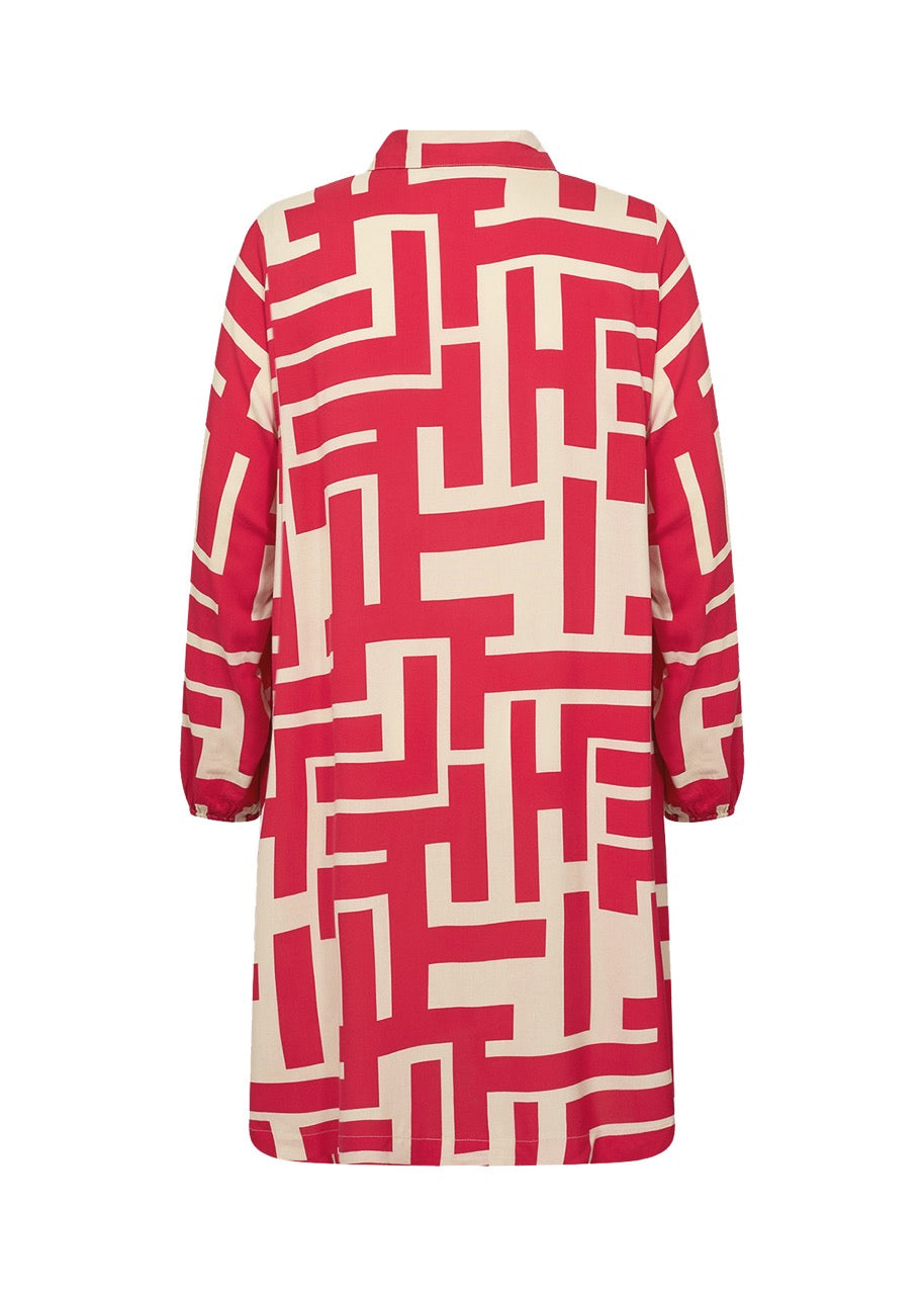 rød kjole midilængde med grafisk print. Wasabi WA-ALVA 3 LIPSTICK COMBI