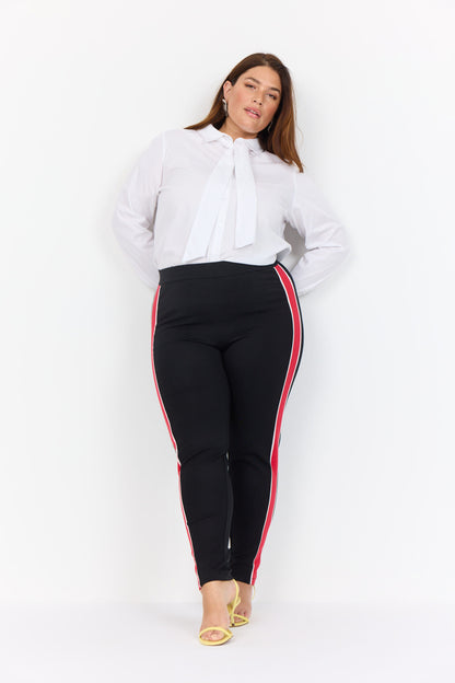 Wasabi WA-SAGA 10 WHITE hvid skjorte med bindedetalje ved kraven