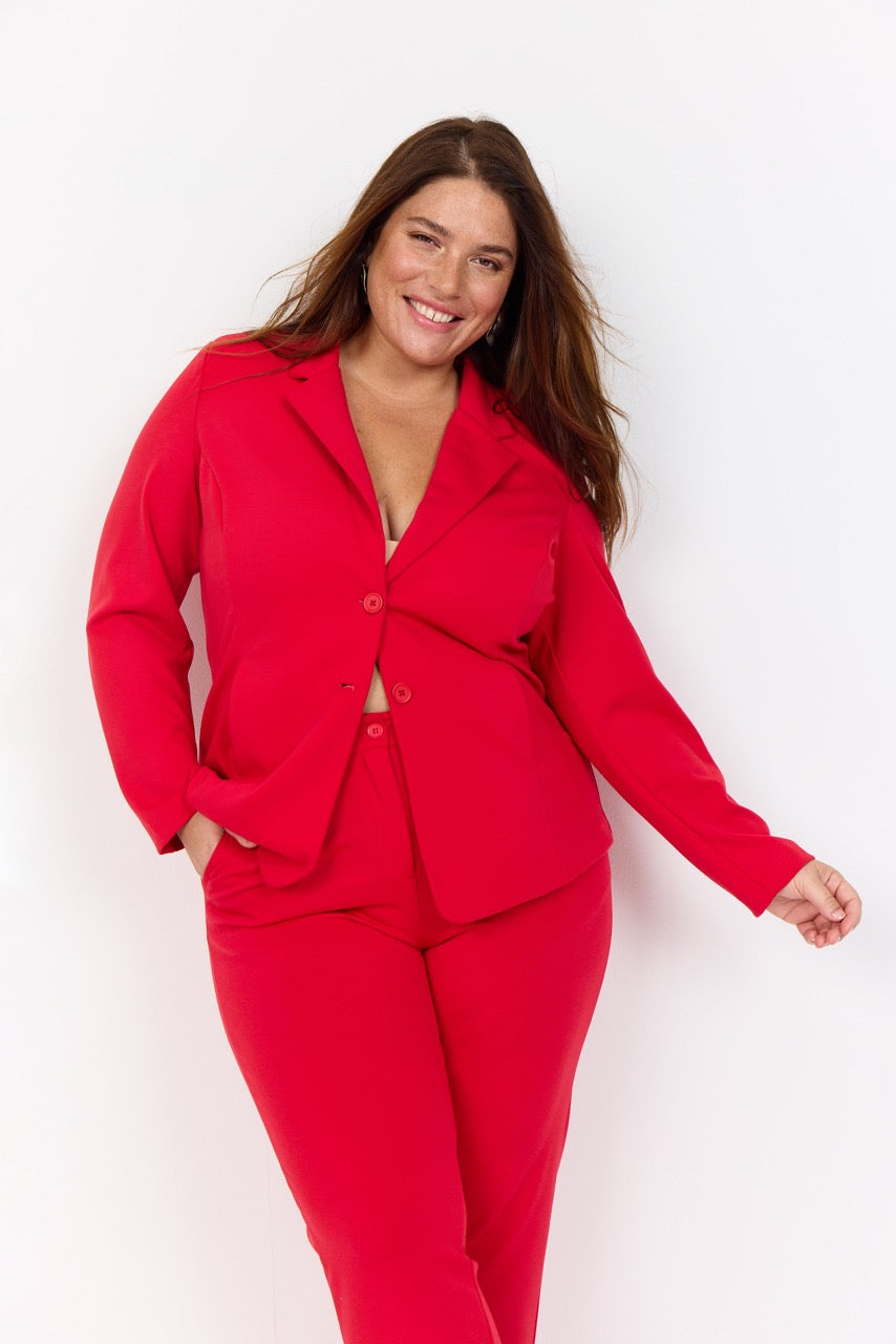 plussize klassisk rød blazer med to knapper foran. Wasabi WA-SINA 1 LIPSTICK