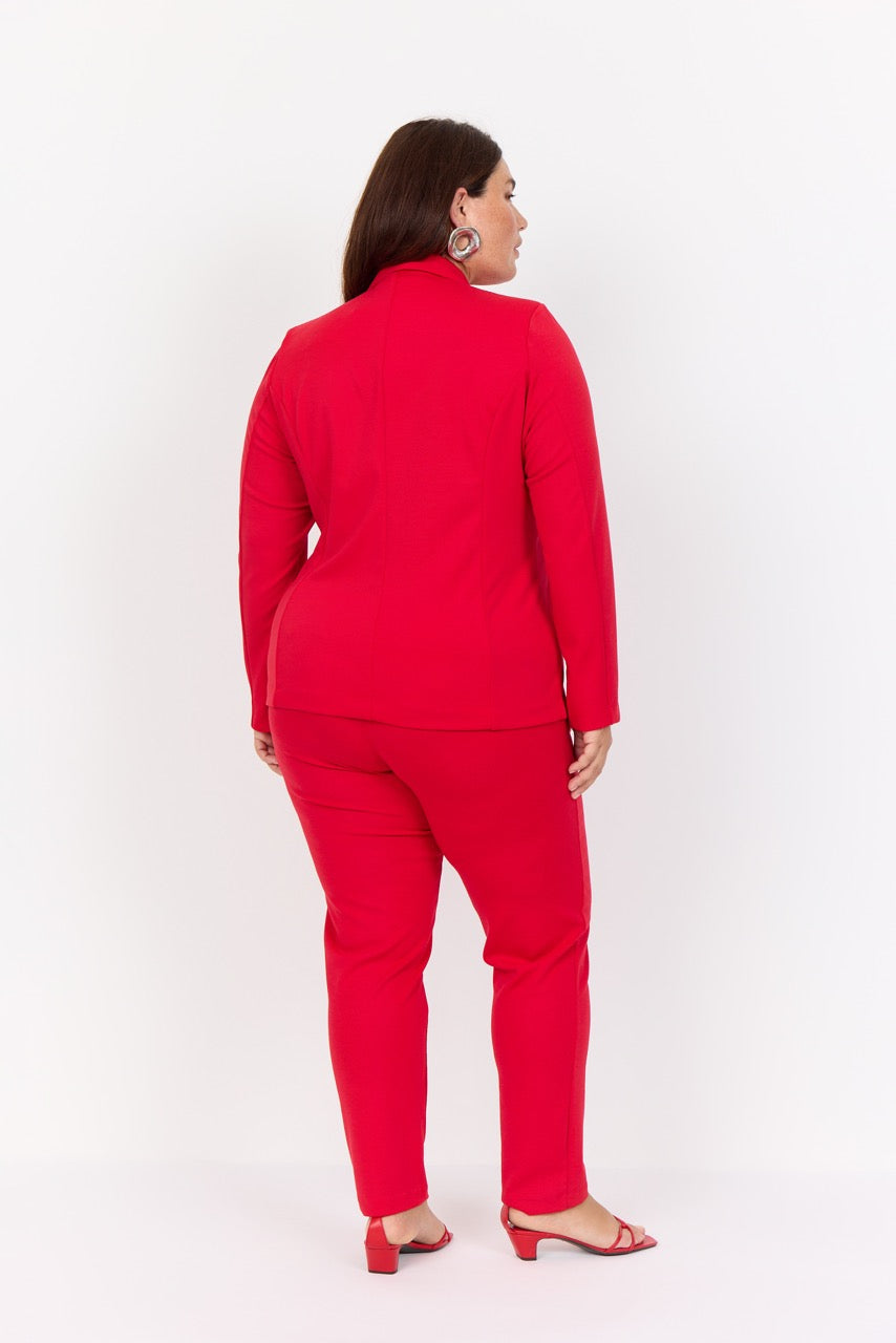 plussize klassisk rød blazer med to knapper foran. Wasabi WA-SINA 1 LIPSTICK